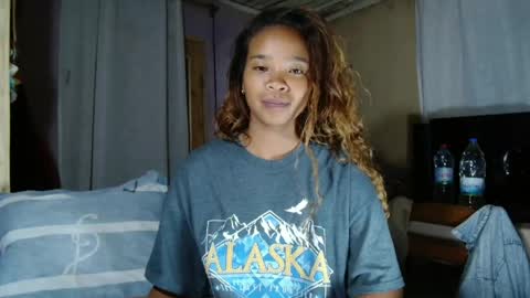 roxanne_98 online show from 17, 4, 2026