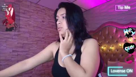 roxanne_han online show from 22, 9, 2025