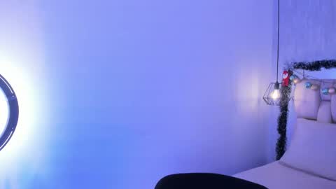 Roxie  online show from 21, 12, 2025