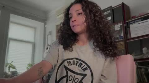 Snapshot of roxieflexie chatting on 25, 3, 2026 Roxie online show from 25, 3, 2026