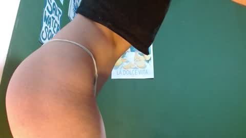 Snapshot of roxiehood chatting on 15, 2, 2026 Roxie online show from 15, 2, 2026