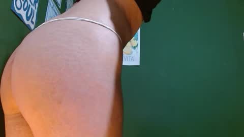 Snapshot of roxiehood chatting on 3, 3, 2026 Roxie online show from 3, 3, 2026