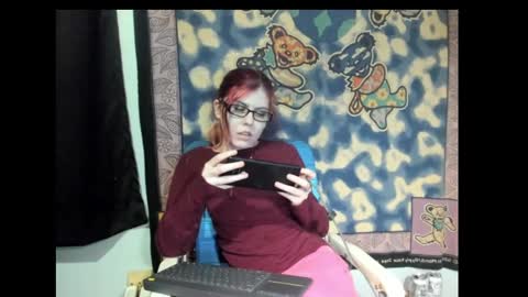 roxihazeleyes online show from 7, 3, 2025