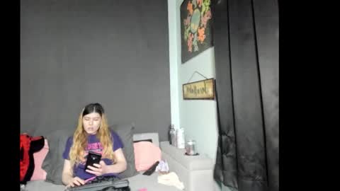 roxihazeleyes online show from 7, 2, 2026