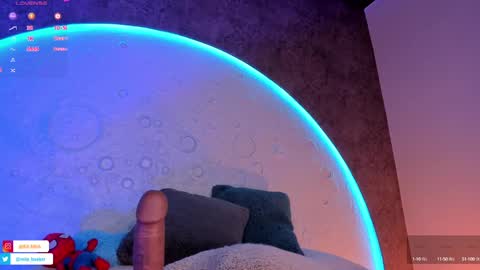 Snapshot of roxxxevelvet chatting on 22, 2, 2025 Roxx IG online show from 22, 2, 2025