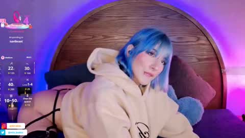 Snapshot of roxxxevelvet chatting on 26, 9, 2025 Roxx IG online show from 26, 9, 2025