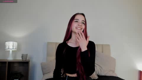 Snapshot of roxxy_mora chatting on 5, 2, 2025 Roxxy online show from 5, 2, 2025