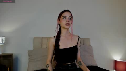 Snapshot of roxxy_mora chatting on 12, 2, 2025 Roxxy online show from 12, 2, 2025