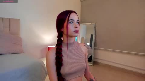 Snapshot of roxxy_mora chatting on 7, 3, 2025 Roxxy online show from 7, 3, 2025