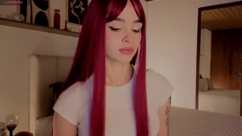 Snapshot of roxxy_mora chatting on 14, 10, 2025 Roxxy online show from 14, 10, 2025