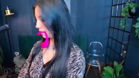 Roxy hell online show from 16, 1, 2026