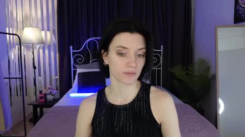 roxy_riot_ online show from 28, 1, 2025