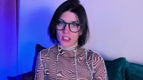 roxy_riot_ online show from 7, 2, 2025