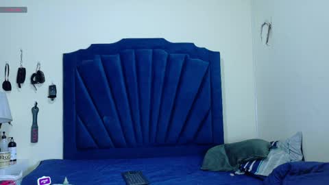 RoxyAron online show from 12, 4, 2026