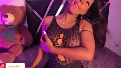 Snapshot of roxyjordan chatting on 22, 9, 2025 Roxxy Queen online show from 22, 9, 2025