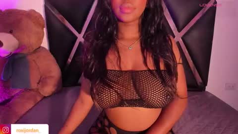 Snapshot of roxyjordan chatting on 24, 9, 2025 Roxxy Queen online show from 24, 9, 2025