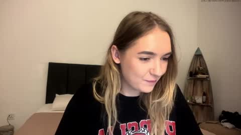 Roxy online show from 23, 4, 2026