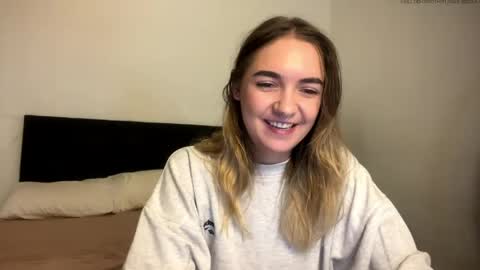 Snapshot of roxysweetdream chatting on 1, 5, 2026 Roxy online show from 1, 5, 2026