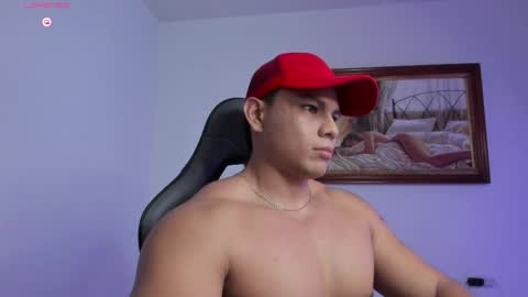 Snapshot of roy__constance chatting on 23, 4, 2026 Roy Constance online show from 23, 4, 2026