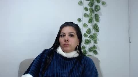 Snapshot of royalebruna chatting on 6, 4, 2026 Bruna Royale online show from 6, 4, 2026