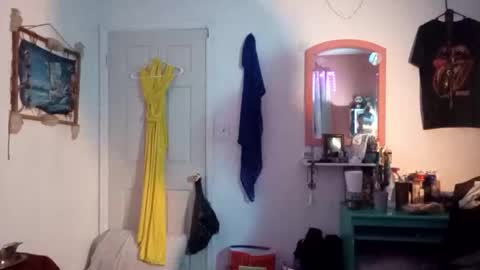 rraineonme online show from 11, 4, 2026