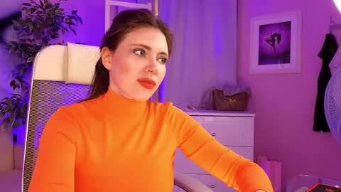 Snapshot of rubyvicee chatting on 20, 10, 2025 HELP me reach 20 thumbs up  online show from 20, 10, 2025