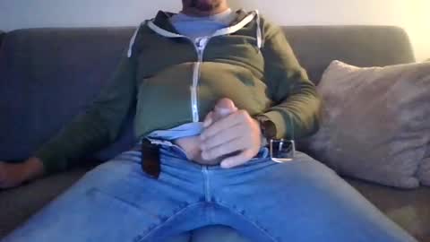 Snapshot of runner_1978 chatting on 4, 11, 2025 runner_1978 online show from 4, 11, 2025