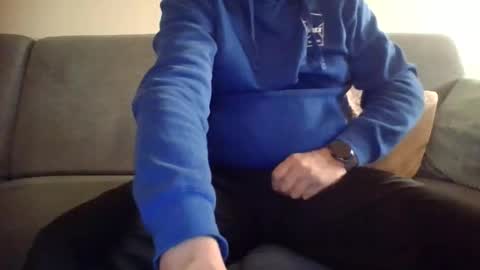 Snapshot of runner_1978 chatting on 16, 11, 2025 runner_1978 online show from 16, 11, 2025