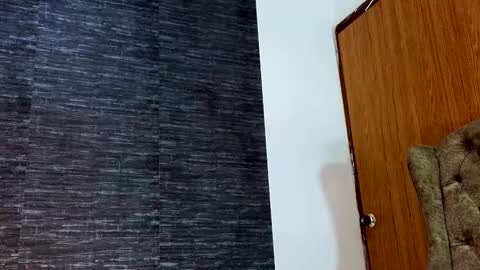  R U S S E L L  online show from 19, 12, 2024