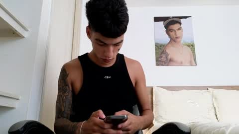  R U S S E L L  online show from 2, 4, 2026