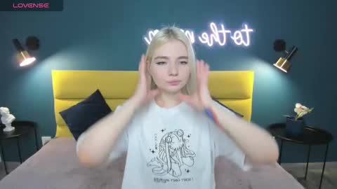 ruthbryant online show from 20, 9, 2025