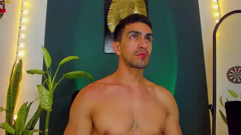 Ryan independent model online show from 12, 9, 2025