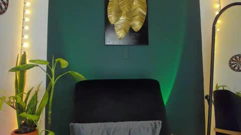 Ryan independent model online show from 17, 9, 2025