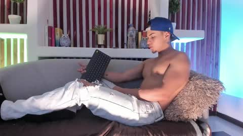 Snapshot of ryangreys01 chatting on 7, 11, 2025 Ryan online show from 7, 11, 2025