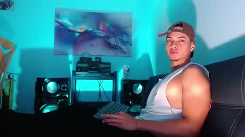 Snapshot of ryangreys01 chatting on 26, 11, 2025 Ryan online show from 26, 11, 2025