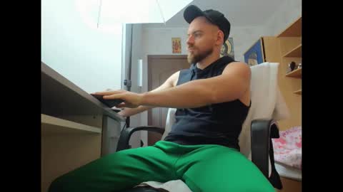 Ryanstone  online show from 19, 11, 2025