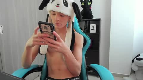 RYO BLEU online show from 16, 7, 2026