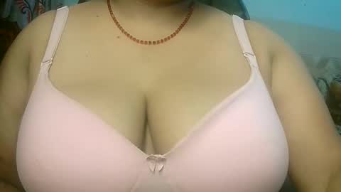 Snapshot of s03286 chatting on 7, 11, 2025 HotLovers online show from 7, 11, 2025