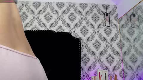 Snapshot of saara_brown chatting on 4, 3, 2025 Saara Brown online show from 4, 3, 2025