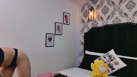 Snapshot of saara_brown chatting on 29, 9, 2025 Saara Brown online show from 29, 9, 2025