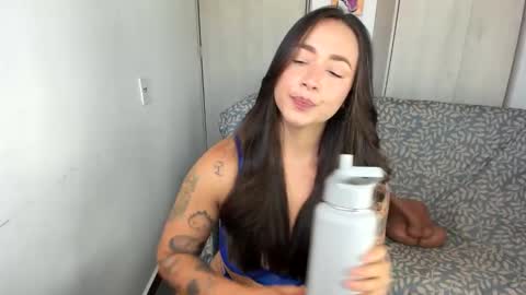 Snapshot of saarah_brownn chatting on 5, 5, 2026 Sara online show from 5, 5, 2026