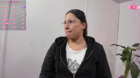 saaya_tay online show from 17, 9, 2025