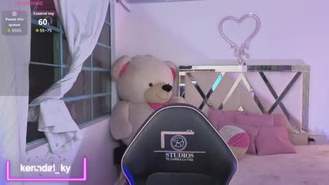 saaya_tay online show from 2, 4, 2026