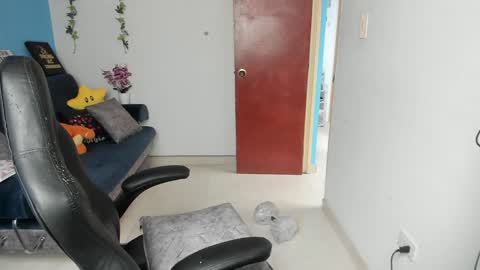 Angie  online show from 8, 2, 2025