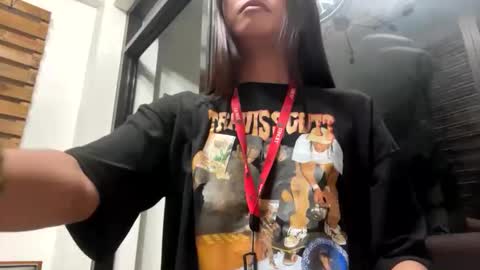 Snapshot of sabrina_maxx chatting on 2, 3, 2025 Nadine online show from 2, 3, 2025