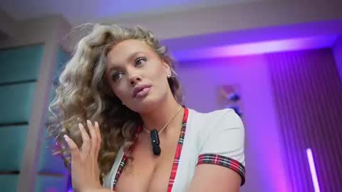 SabrinaJade online show from 8, 5, 2026