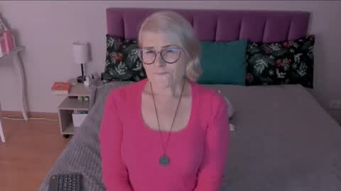 Sabrina MacMarren online show from 6, 3, 2025