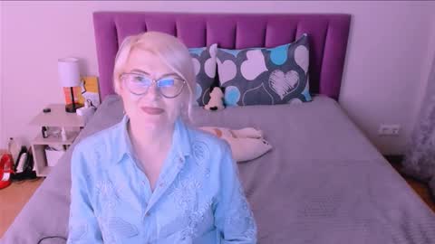 Sabrina MacMarren online show from 1, 10, 2025