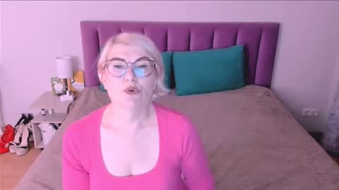 Sabrina MacMarren online show from 5, 11, 2025