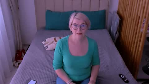 Sabrina MacMarren online show from 1, 3, 2026